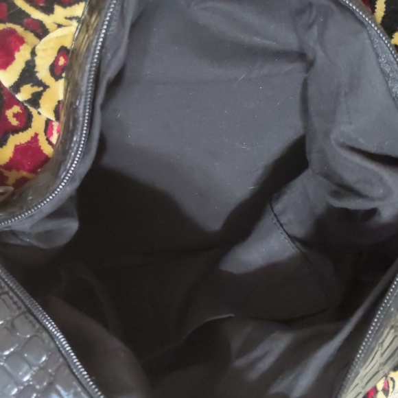 Coldwater creek hobo/bohemian style velveteen purse with metal accents. - Picture 7 of 9